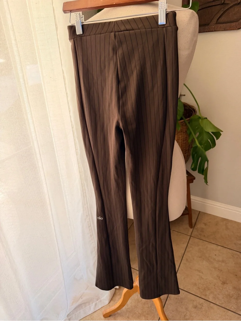 Alo Yoga Pinstripe Zip It Flare Leggings Brown XXS